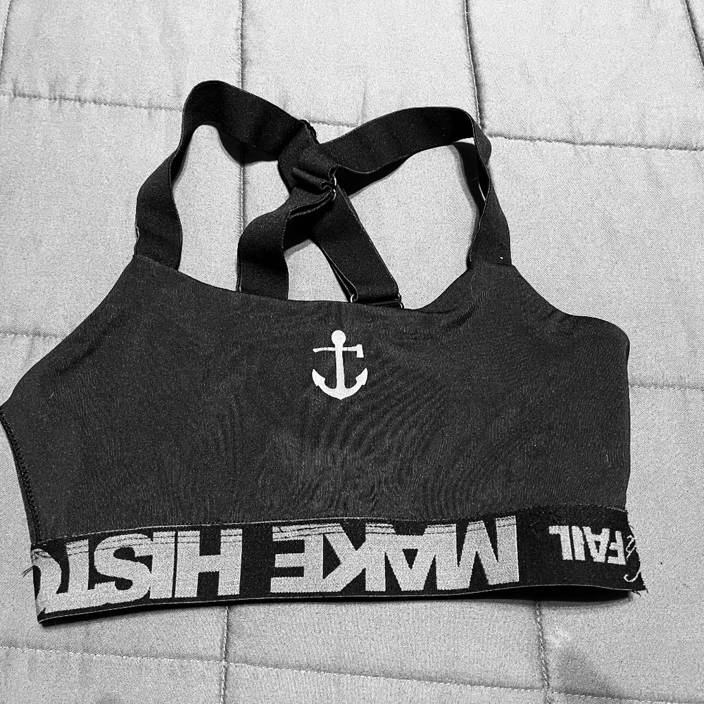 Flag Nor Fail sports bra